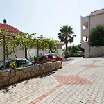 Zora Apartmán Trogir