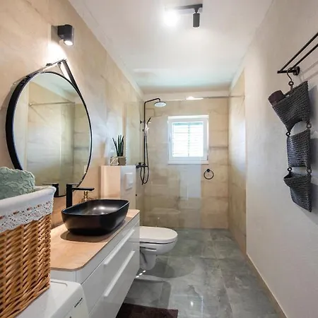 Zora Trogir