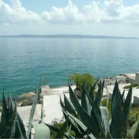 Zora Trogir