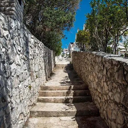 Zora Apartman Trogir